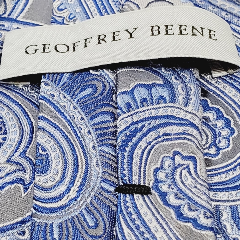 Geoffrey Beene Necktie Blue Paisley Pattern Men's Silk Neck Tie Jacquard - Picture 3 of 5